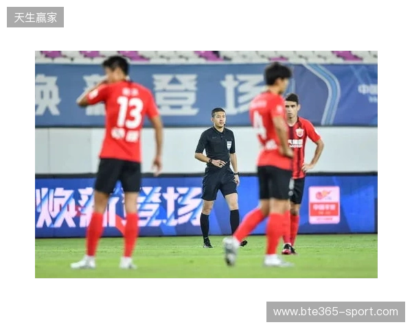 记者谈海港：这赛季确实定位保级了，看不出为啥换茹萨、梅伦多